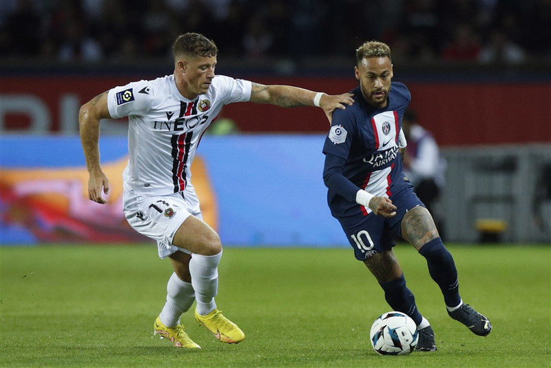 England: Mögnuð dramatík í ótrúlegum sigri Arsenal á Kenilworth Road