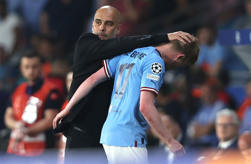 De Bruyne aftur að meiðast í úrslitum Meistaradeildarinnar