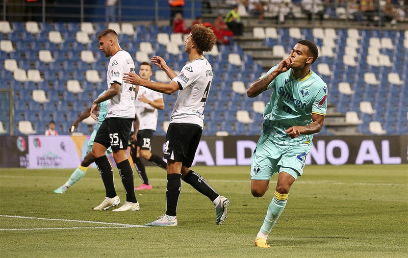 Cyril Ngonge til Napoli (Staðfest)