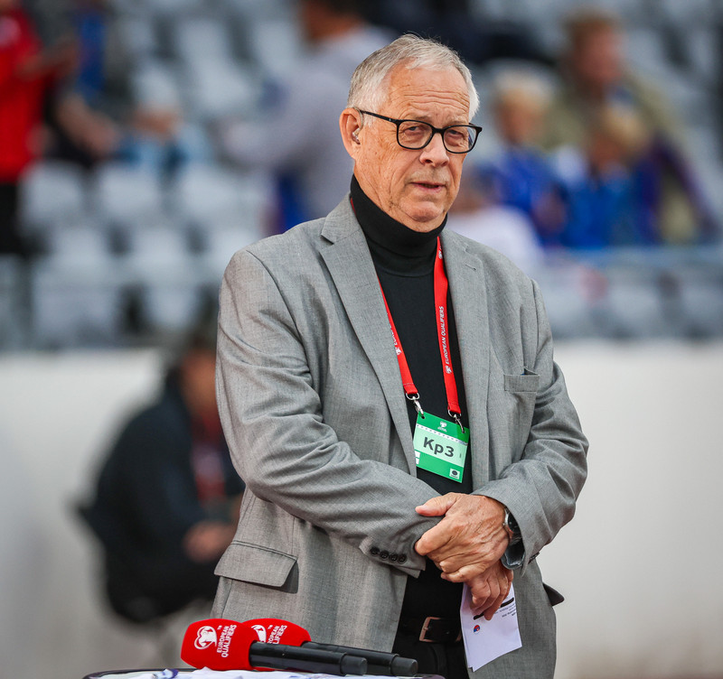 Neyðarfundur hjá Svíum - Lagerback útilokar að taka við