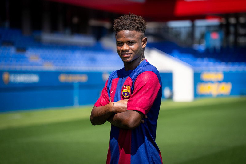 Mikayil Faye til Barcelona (Staðfest) - Fer fyrst í unglingaliðið