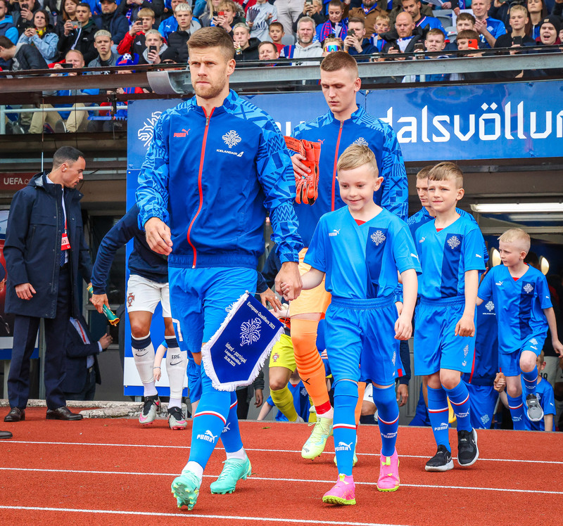 Möguleiki á því að Jóhann Berg spili úrslitaleikinn