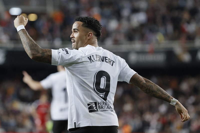 Kluivert keyptur til Bournemouth (Staðfest)