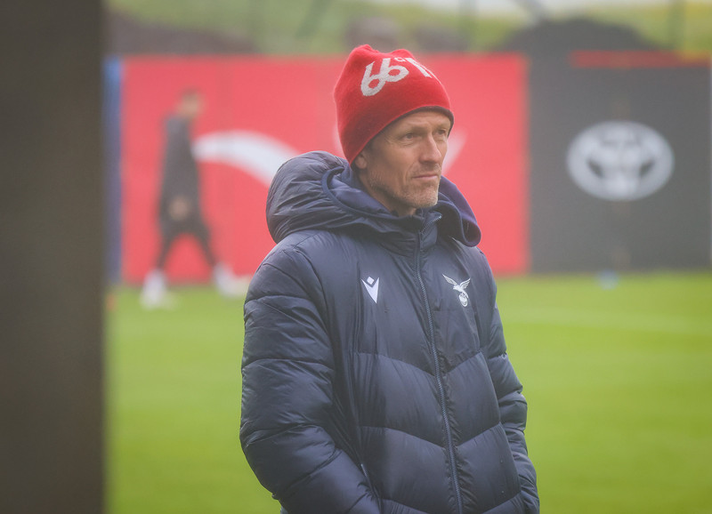 Arnar Grétarsson, þjálfari Vals.