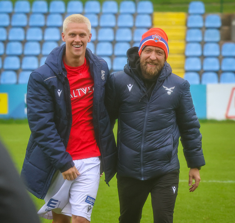 Besta deildin: Valur gerði út um Evrópuvonir FH