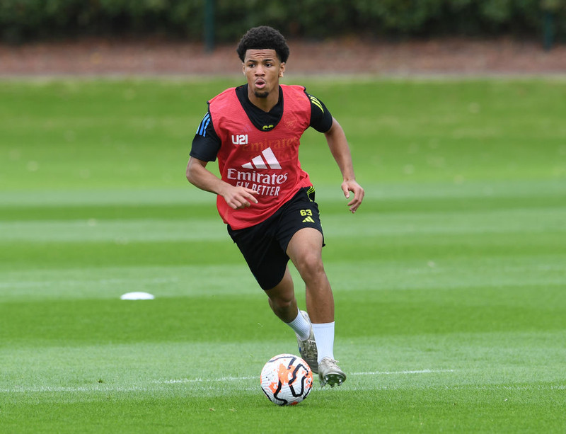 Nelson og Nwaneri verða áfram hjá Arsenal (Staðfest)