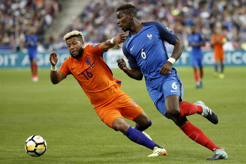 Tonny Vilhena í leik með hollenska landsliðinu