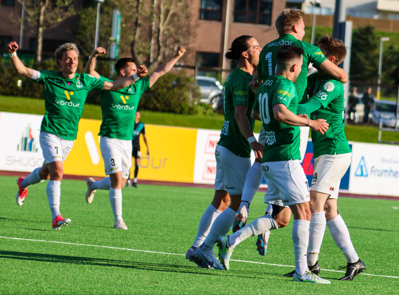 Twitter - Blikar eins og Prime Barcelona - „Pride of Iceland"