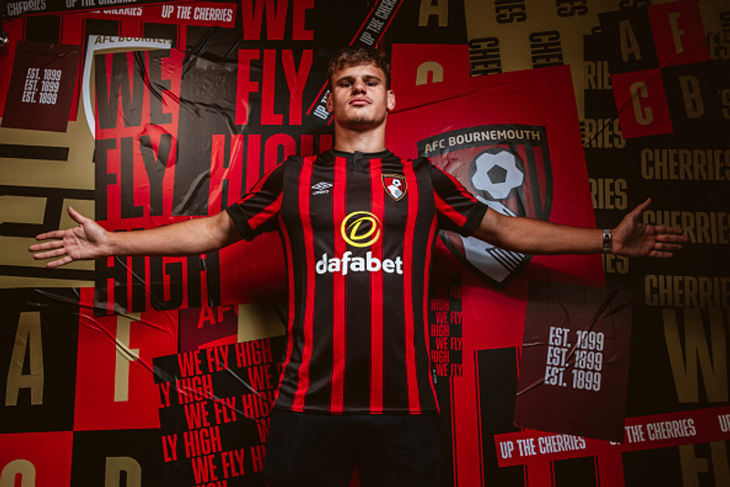 Milos Kerkez til Bournemouth (Staðfest)