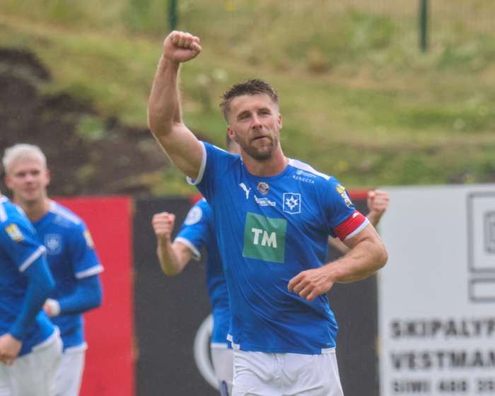 Fagnað eftir sigur í Survivor