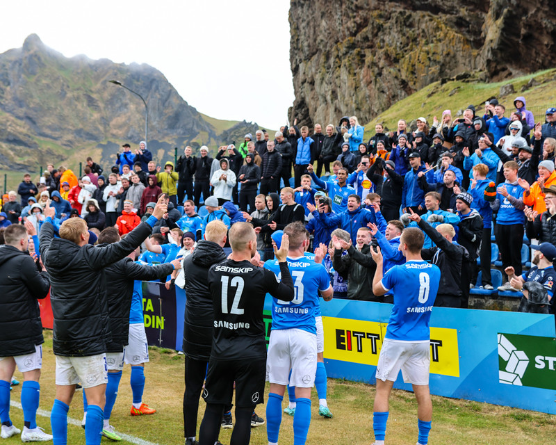 Stjarnan fagnar sigri á síðasta tímbili.