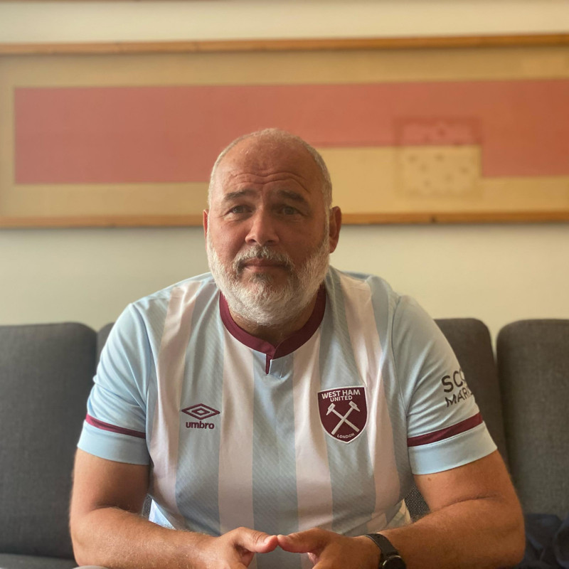 Logi Már Einarsson varði mark Magna og skoraði með löngum útspörkum.