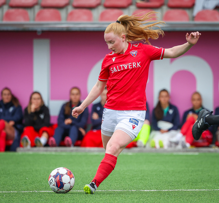 Í leik með Val þar sem hún var tímabilin 2022-23 og varð Íslandsmeistari bæði árin. Hún varð einnig bikarmeistari tímabilið 2022.