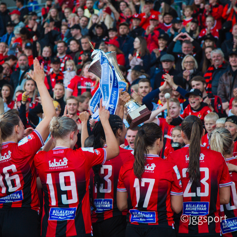 Víkingur varð bikarmeistari sumarið 2023.
