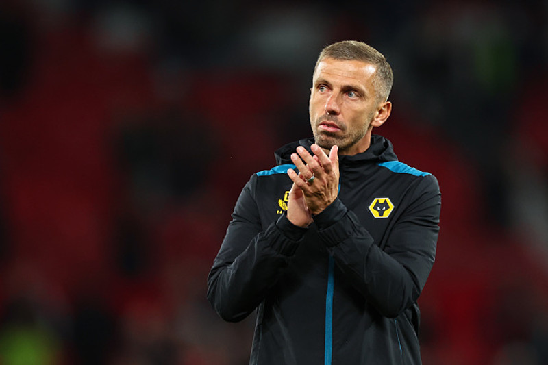 Gary O'Neil hjá Wolves er í heitu sæti.