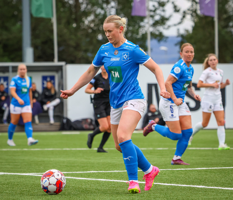 Myndaveisla: Stjarnan skellti Blikum
