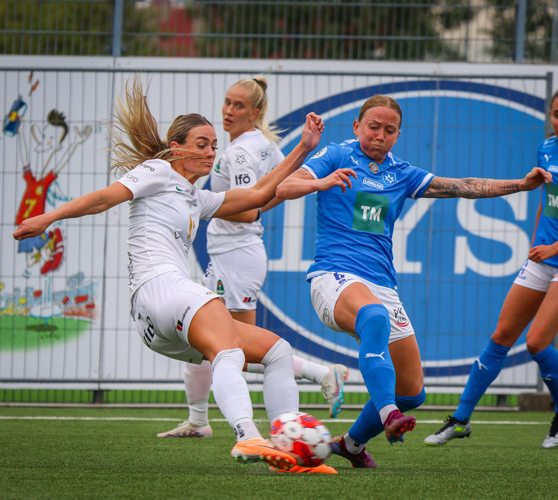 Myndaveisla: Stjarnan skellti Blikum