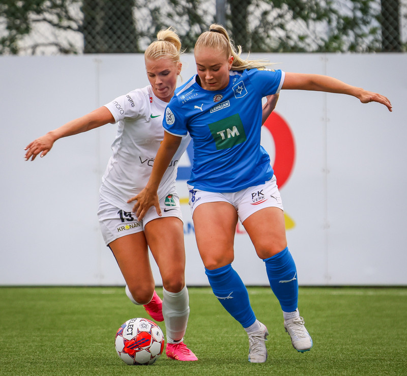Myndaveisla: Stjarnan skellti Blikum