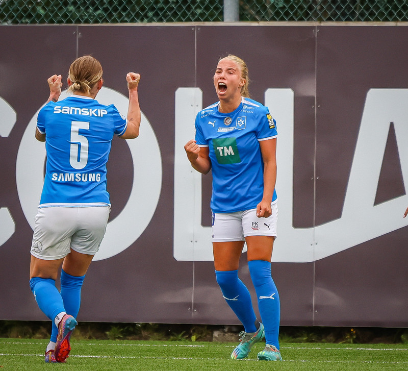 Myndaveisla: Stjarnan skellti Blikum