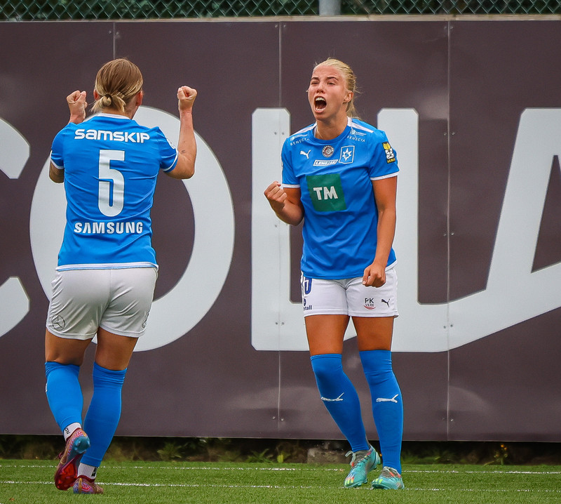 Myndaveisla: Stjarnan skellti Blikum