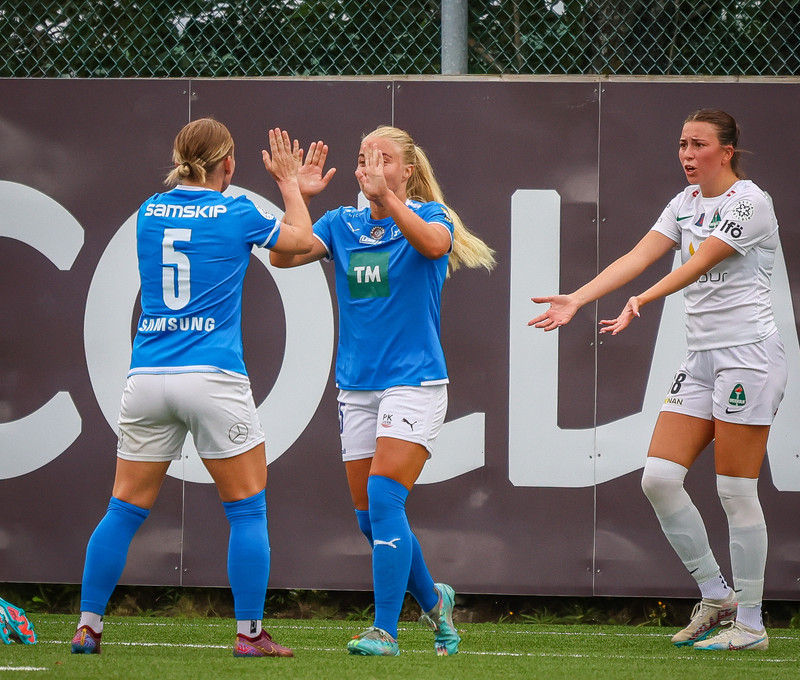 Myndaveisla: Stjarnan skellti Blikum