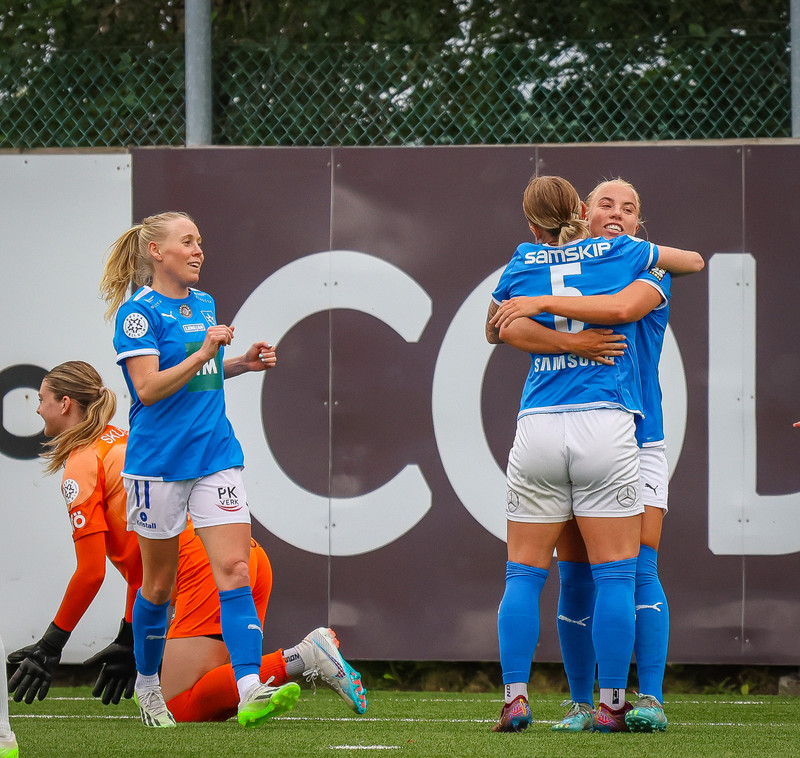 Myndaveisla: Stjarnan skellti Blikum