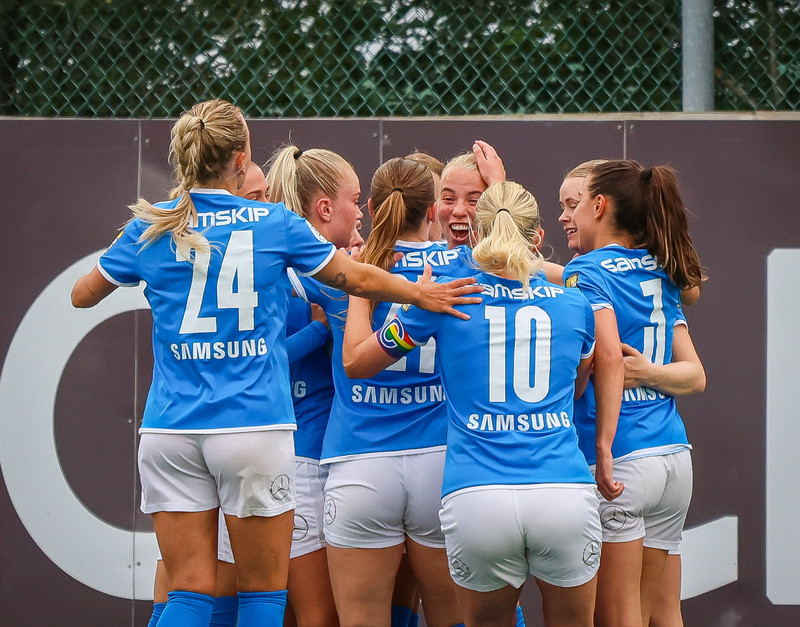 Myndaveisla: Stjarnan skellti Blikum