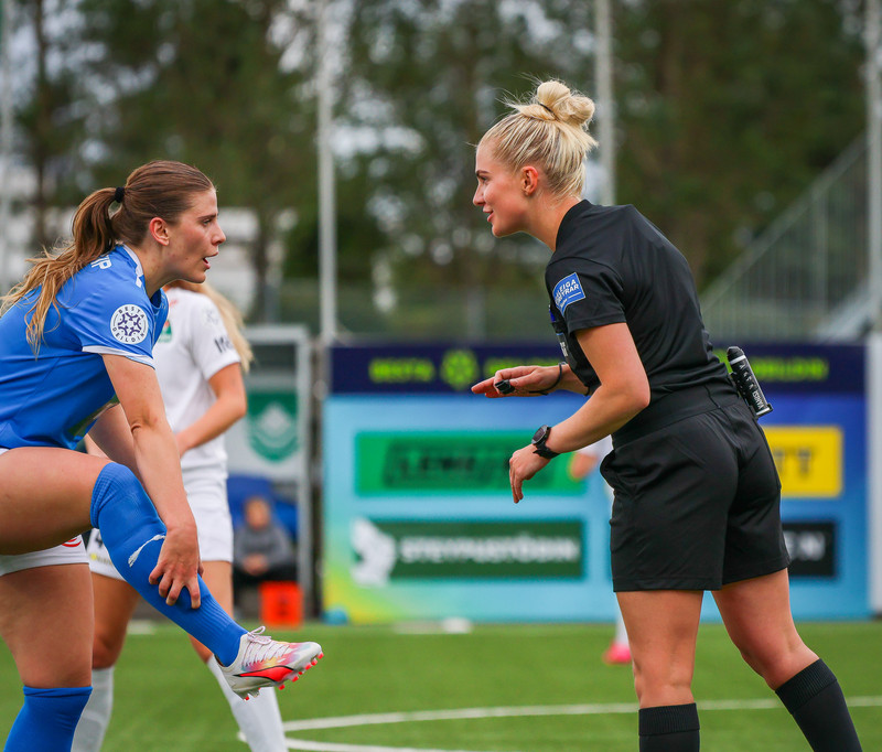 Myndaveisla: Stjarnan skellti Blikum