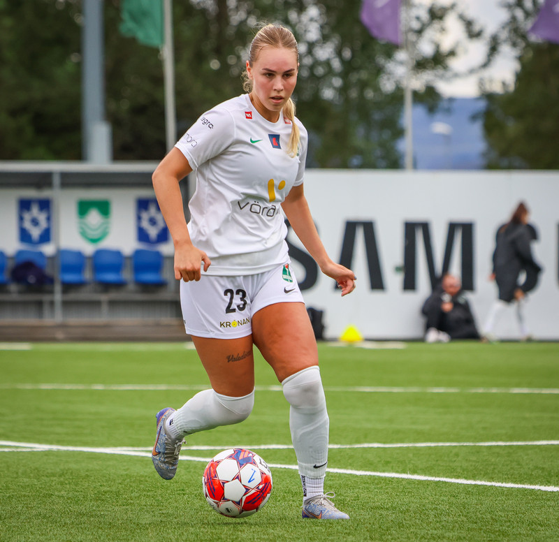 Myndaveisla: Stjarnan skellti Blikum