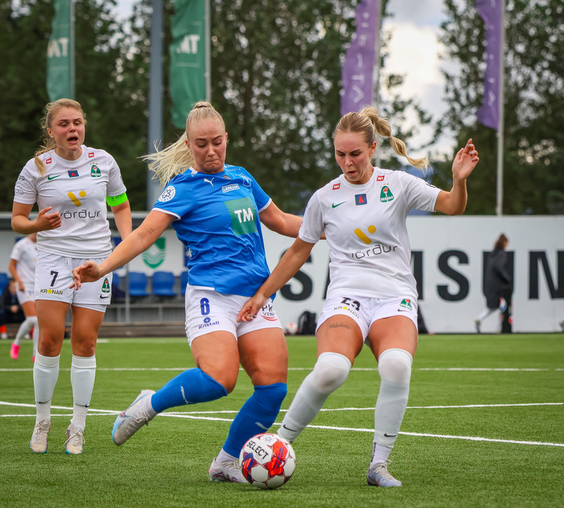 Myndaveisla: Stjarnan skellti Blikum