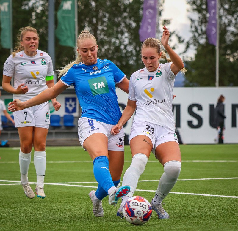 Myndaveisla: Stjarnan skellti Blikum