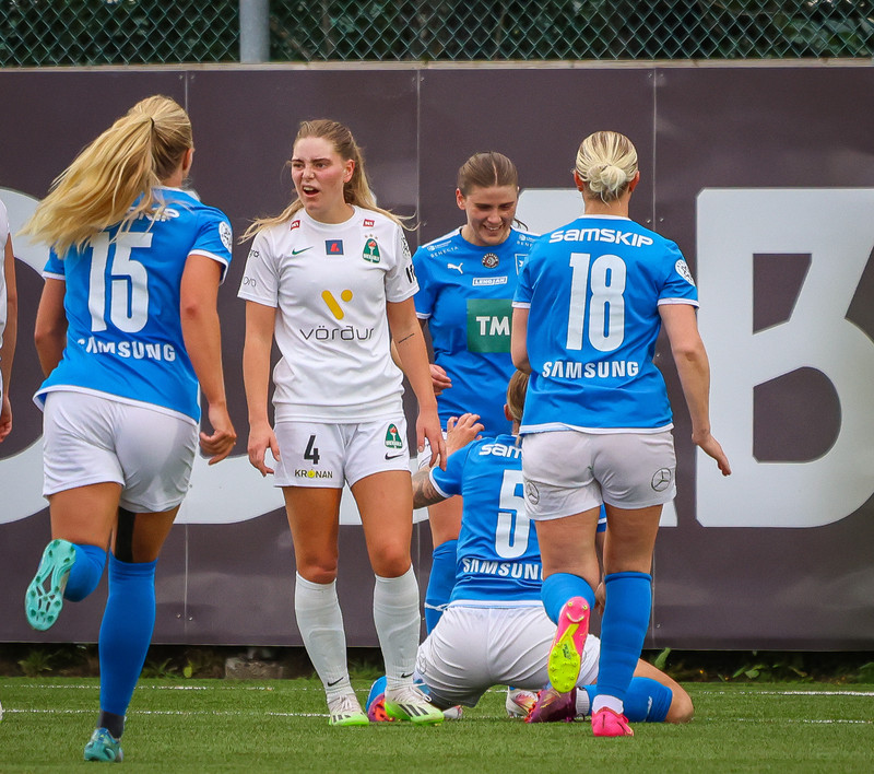 Myndaveisla: Stjarnan skellti Blikum
