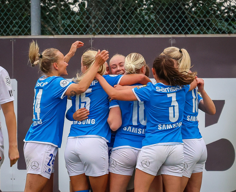 Myndaveisla: Stjarnan skellti Blikum