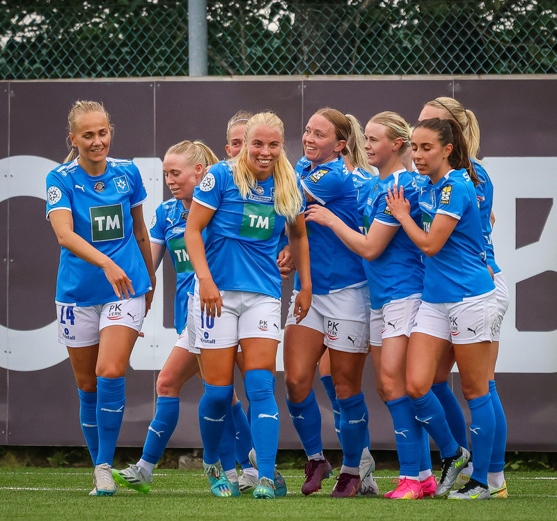 Myndaveisla: Stjarnan skellti Blikum