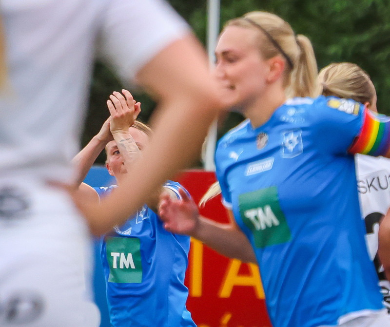 Myndaveisla: Stjarnan skellti Blikum