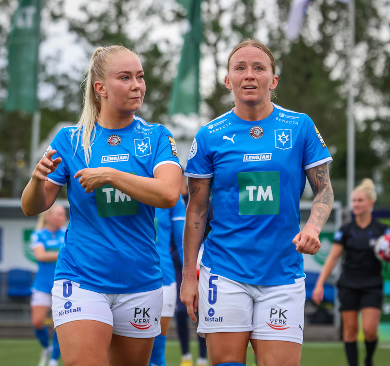 Myndaveisla: Stjarnan skellti Blikum