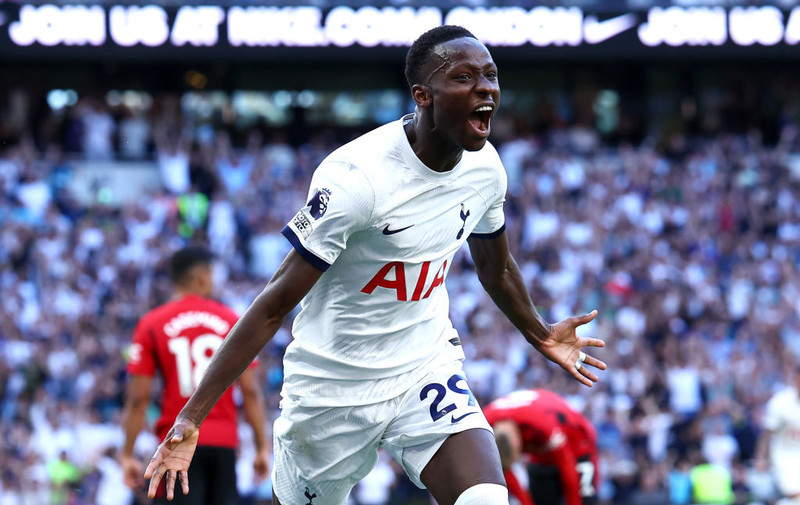 Sarr skrifaði undir sex ára samning við Tottenham (Staðfest)