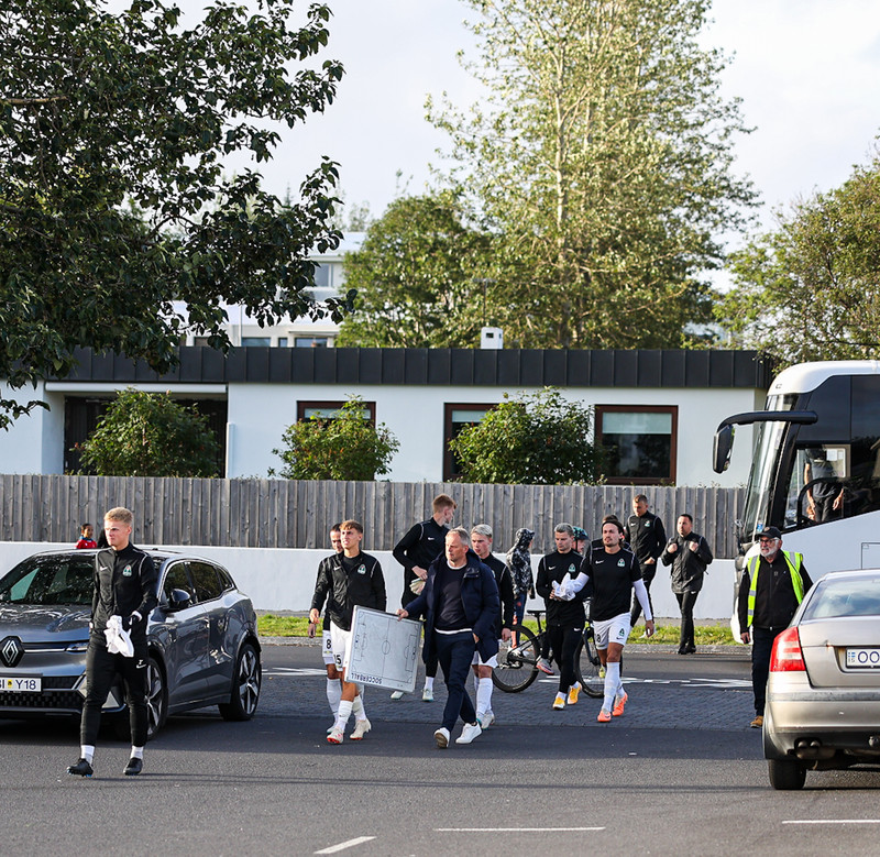 „Þá fer næsta leikrit af stað og símatími hefst í Kópavogi“
