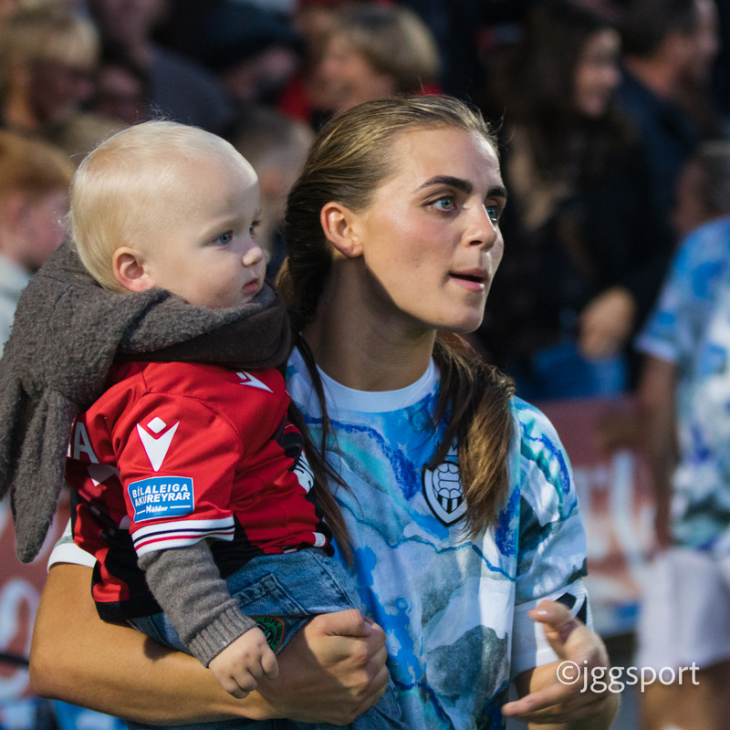 'Ógeðslega gaman að fá áhuga, það ýtti undir hugsunina að ég væri alveg ágæt í fótbolta.'