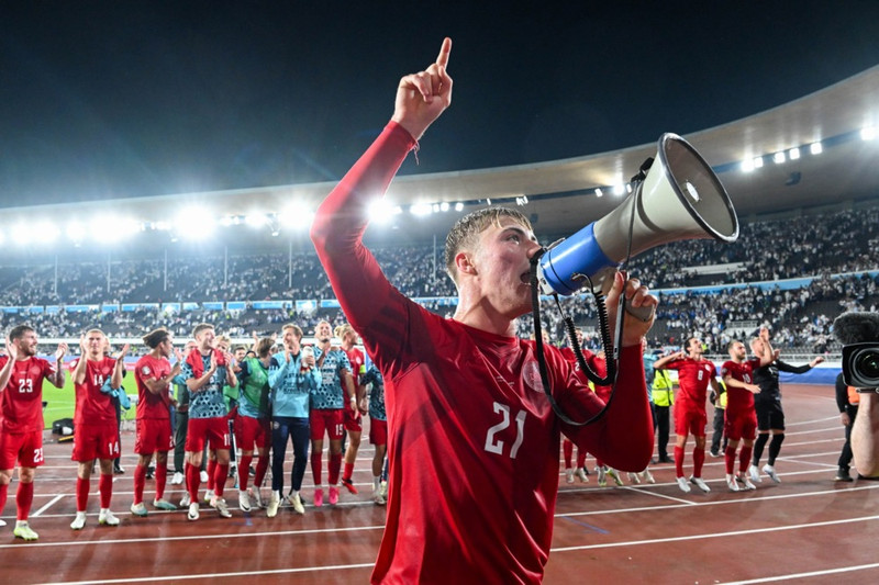 Rasmus Höjlund leiðir sóknarlínuna.