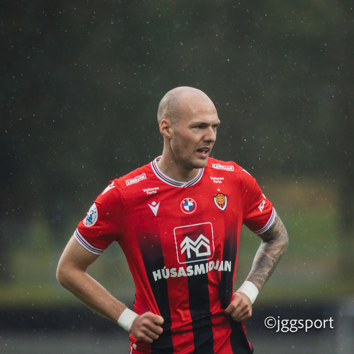 Aron Elís Þrándarson.