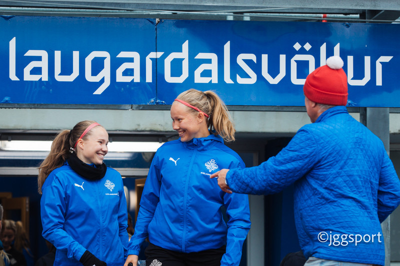 Myndaveisla frá æfingu Íslands á Laugardalsvelli í gærmorgun