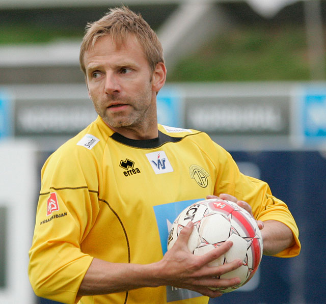 Lék með ÍA undir lok ferilsins.