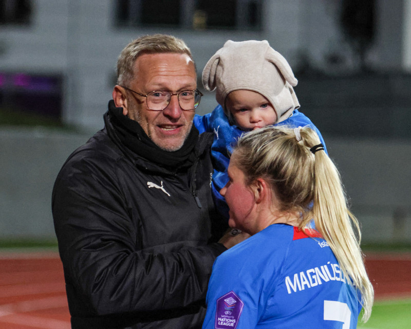 Myndaveisla 2 frá sigri Íslands á Wales í gær