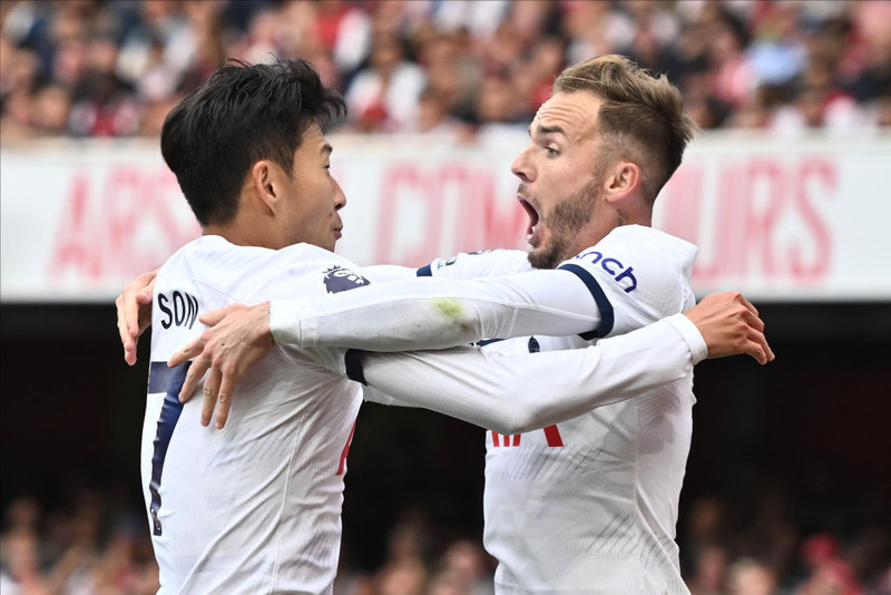 England í dag - Liverpool heimsækir Tottenham
