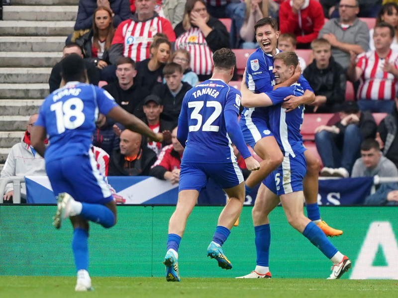 Championship: Cardiff á góðu róli - Rúnar áfram á bekknum