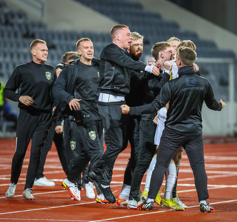 Myndaveisla: Víðir vann Fótbolti.net bikarinn
