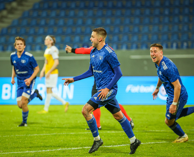 Myndaveisla: Víðir vann Fótbolti.net bikarinn