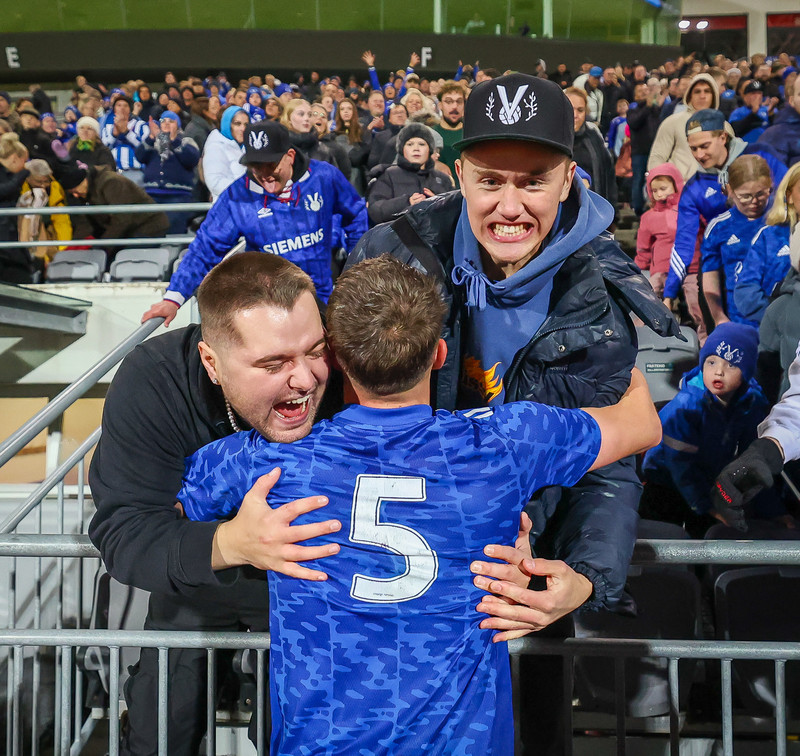 Myndaveisla: Víðir vann Fótbolti.net bikarinn