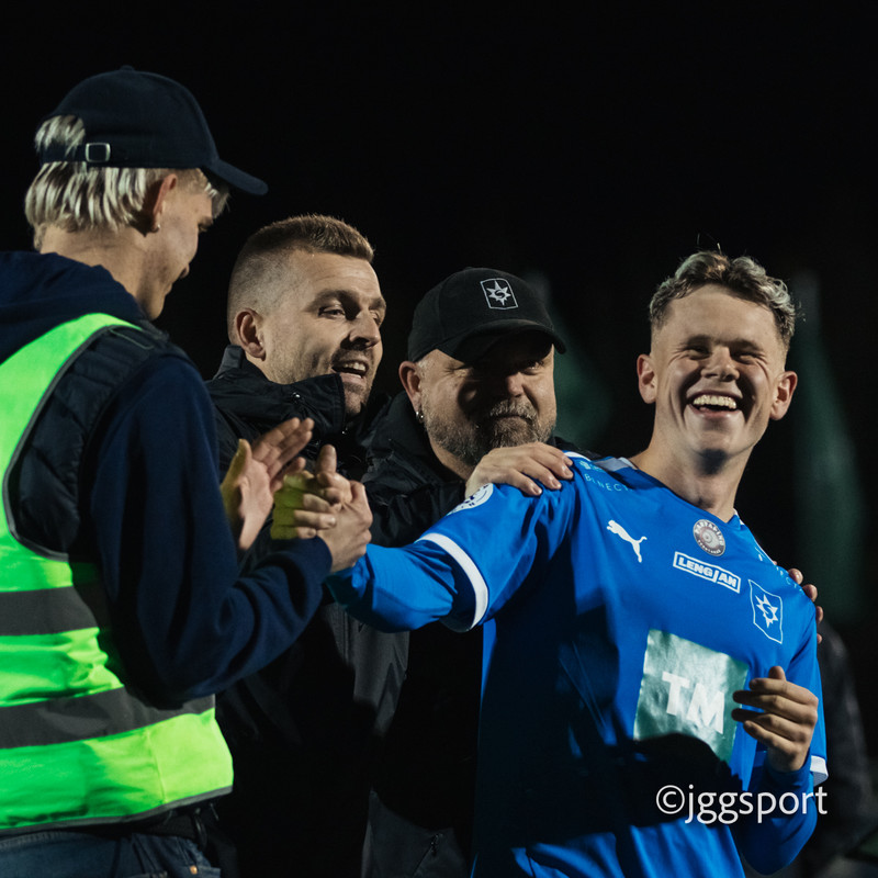 <b>Sterkasta lið 26. umferðar</b> - Skoraði sigurmarkið og bjargaði svo á línu á 89. mínútu